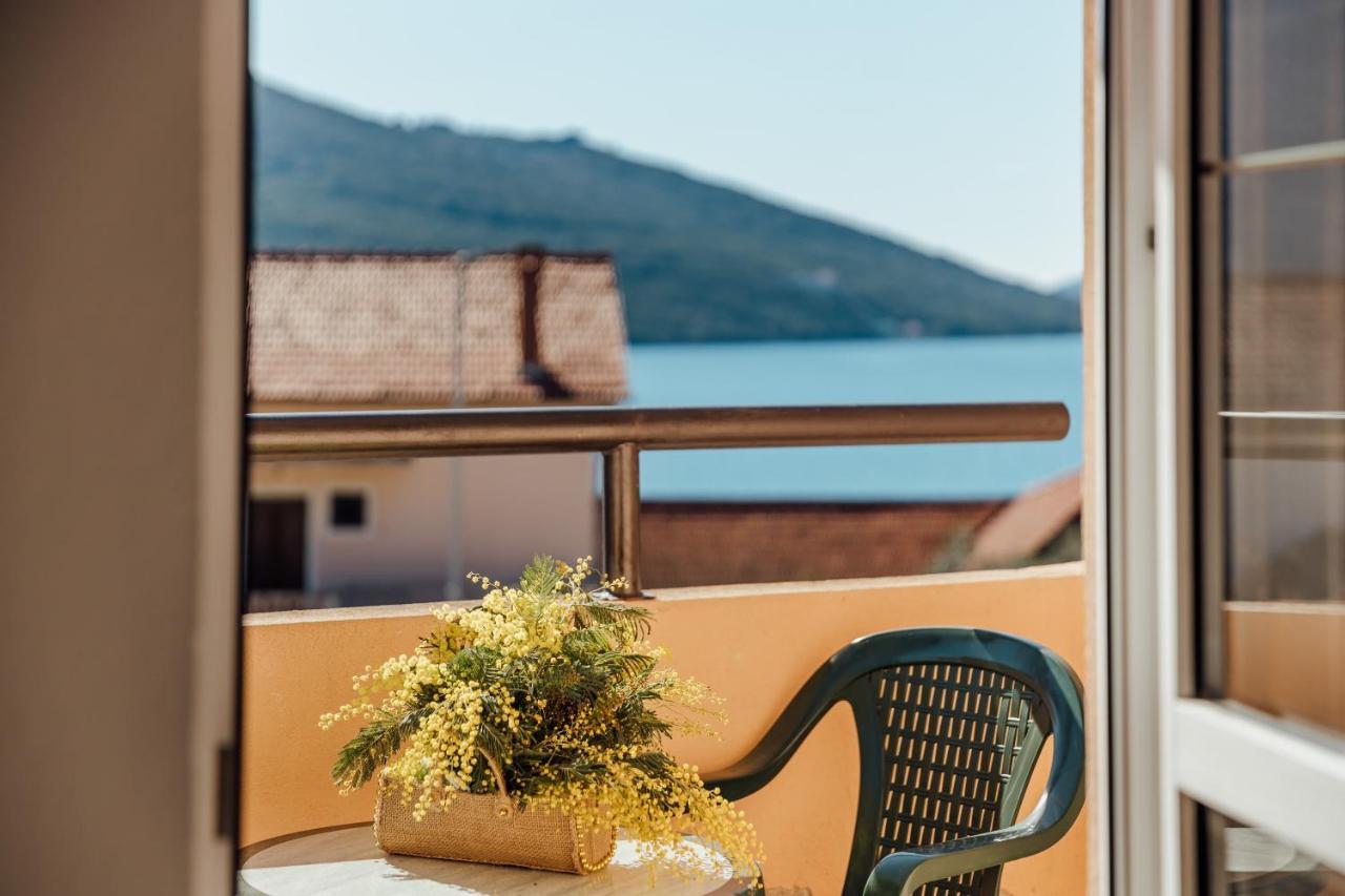 Apartmani Mara Kumbor Exteriér fotografie
